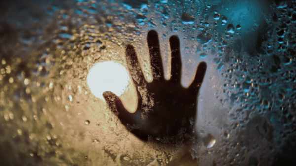 Picture for event Nell Phoenix: Uncanny